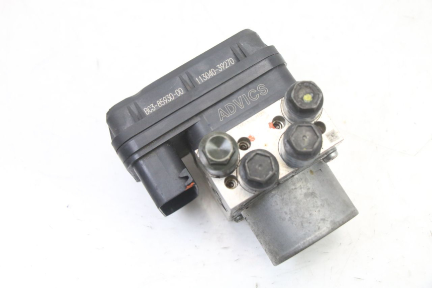 photo de POMPA ABS YAMAHA YP T-MAX TMAX 530 (2017 - 2020) - Zbliżenie techniczne