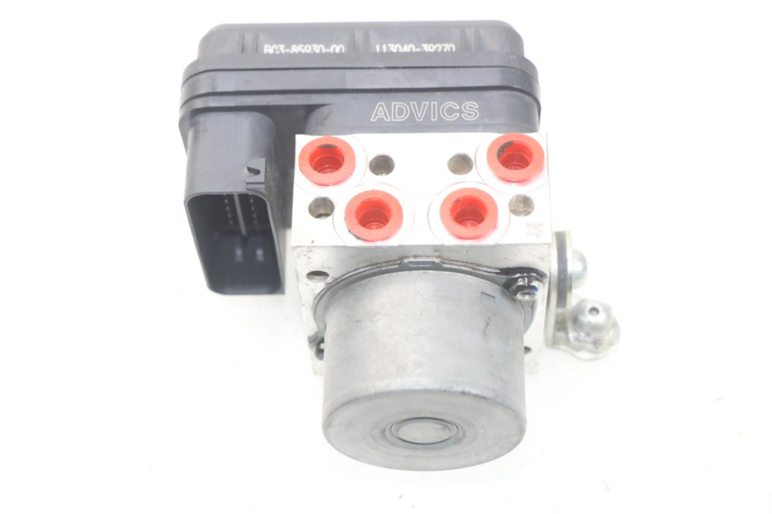 photo de POMPA ABS YAMAHA YP T-MAX TMAX 530 (2017 - 2020) - Oznaczenia i referencje