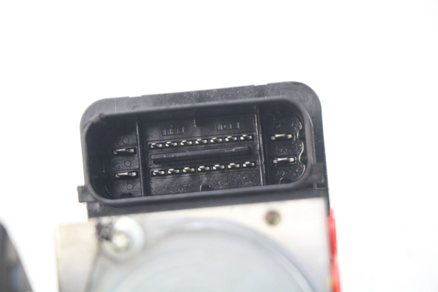 photo de POMPA ABS KAWASAKI Z 650 (2016 - 2019) - Zbliżenie techniczne