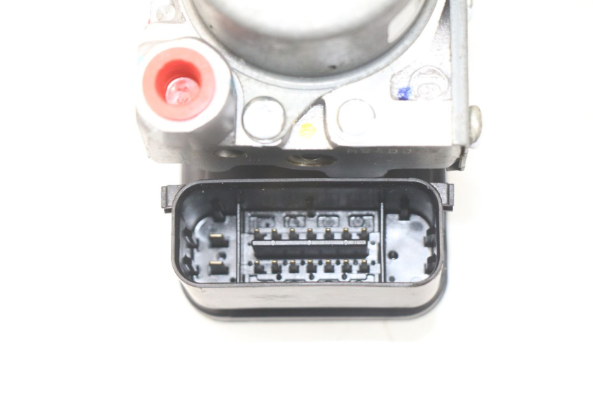 photo de POMPA ABS KAWASAKI Z Z900 900 (2017 - 2019) - Punkty mocowania