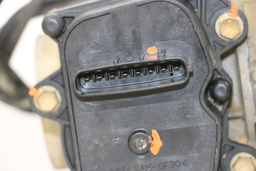 photo de MOST PRZEDNI YAMAHA YFM GRIZZLY 550 (2008 - 2015) - Stan powierzchni