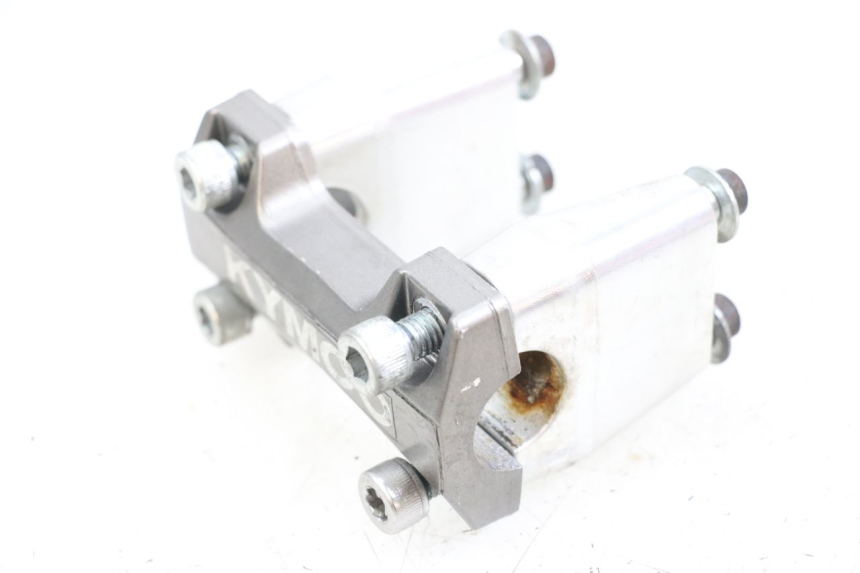 photo de Mocowanie kierownicy KYMCO AGILITY RS 4T 50 (2009 - 2013) - Inny kąt widzenia