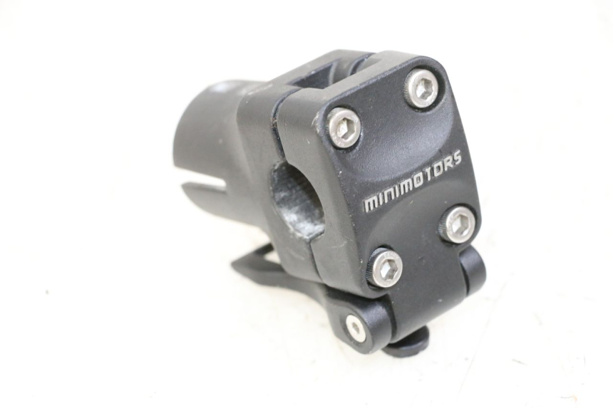 photo de Mocowanie kierownicy DUALTRON AMINIA 1 - Zbliżenie techniczne