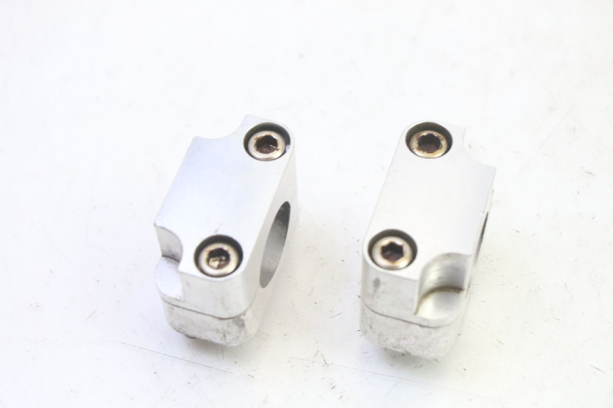 photo de Mocowanie kierownicy RIEJU MRT 50 (2018 - 2021) - Inny kąt widzenia