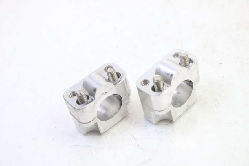 photo de Mocowanie kierownicy RIEJU MRT 50 (2018 - 2021) - Zbliżenie techniczne