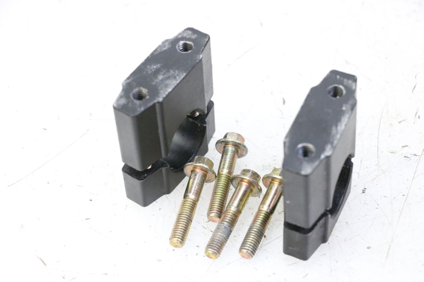 photo de Mocowanie kierownicy APOLLO RFZ 125 - Inny kąt widzenia