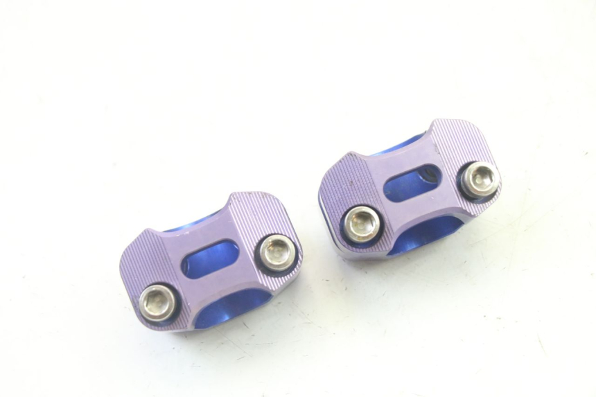 photo de Mocowanie kierownicy DERBI SENDA SM DRD 50 (2008 - 2013) - Inny kąt widzenia