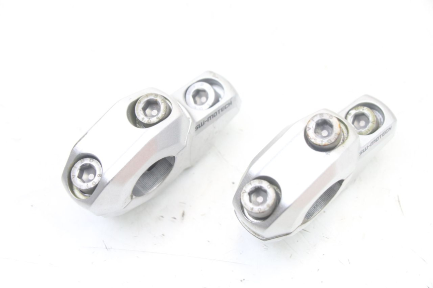 photo de Mocowanie kierownicy SUZUKI GSF S BANDIT 600 (2000 - 2004) - Widok główny