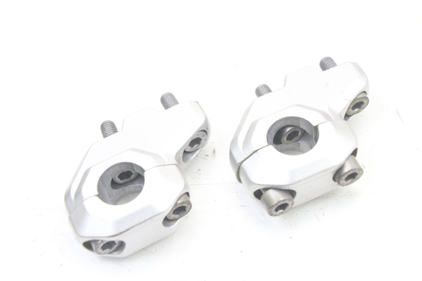 photo de Mocowanie kierownicy SUZUKI GSF S BANDIT 600 (2000 - 2004) - Zoom stanu zużycia