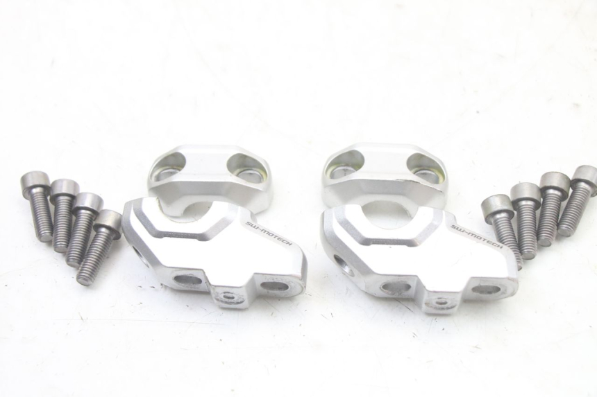 photo de Mocowanie kierownicy SUZUKI GSF S BANDIT 600 (2000 - 2004) - Widok ogólny