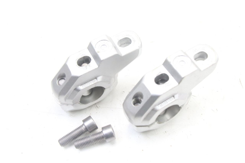 photo de Mocowanie kierownicy SUZUKI GSF S BANDIT 600 (2000 - 2004) - Punkty mocowania