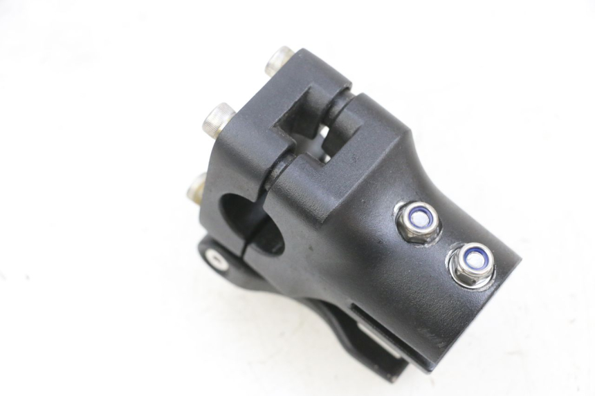 photo de Mocowanie kierownicy DUALTRON VICTOR LIMITED 1 - Zbliżenie techniczne