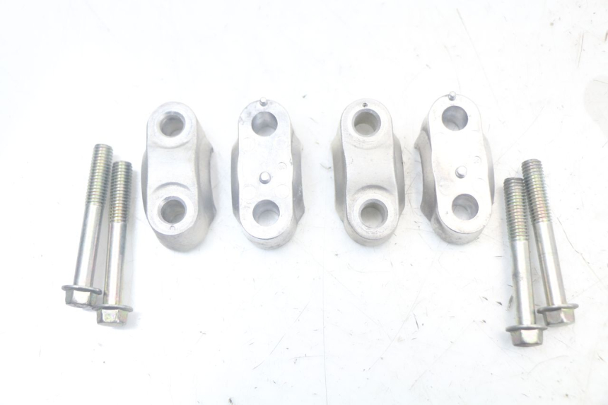 photo de Mocowanie kierownicy YAMAHA XMAX X-MAX ABS 125 (2017 - 2020) - Inny kąt widzenia