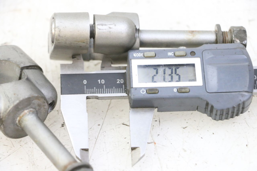 photo de Mocowanie kierownicy YAMAHA XJN DIVERSION 600 (2000 - 2003) - Szczegół części