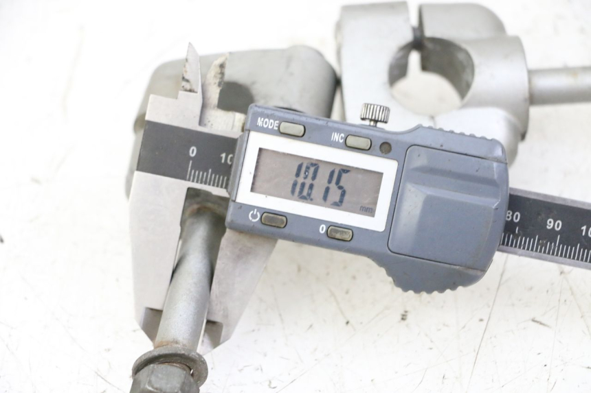 photo de Mocowanie kierownicy YAMAHA XJN DIVERSION 600 (2000 - 2003) - Zoom stanu zużycia