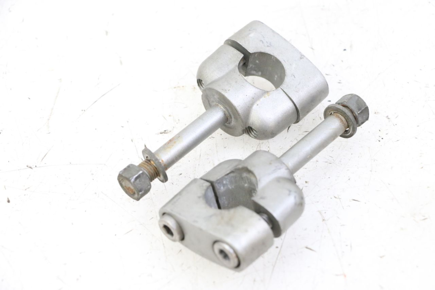 photo de Mocowanie kierownicy YAMAHA XJN DIVERSION 600 (2000 - 2003) - Zbliżenie techniczne