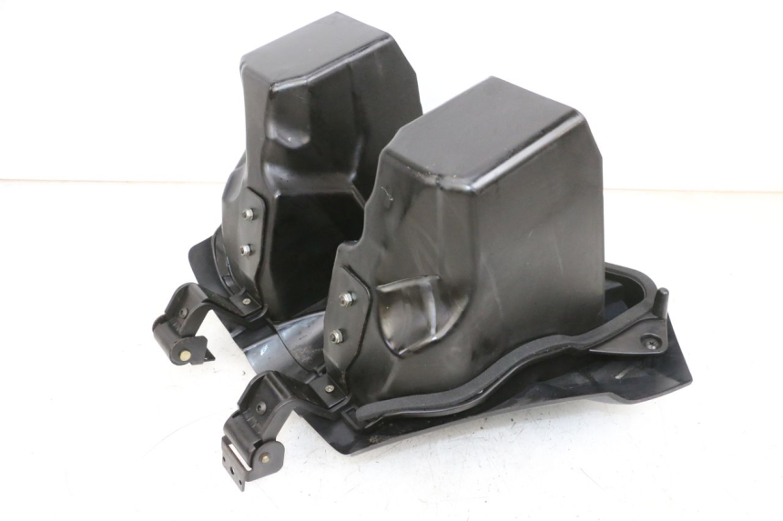 photo de UCHWYT SCHOWKA NA RĘKAWICZKI ADIVA AD3 300 (2014 - 2020) - Szczegół części