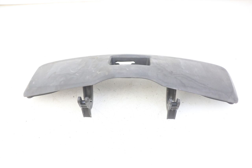 photo de UCHWYT SCHOWKA NA RĘKAWICZKI SUZUKI BURGMAN 125 (2007 - 2014) - Inny kąt widzenia