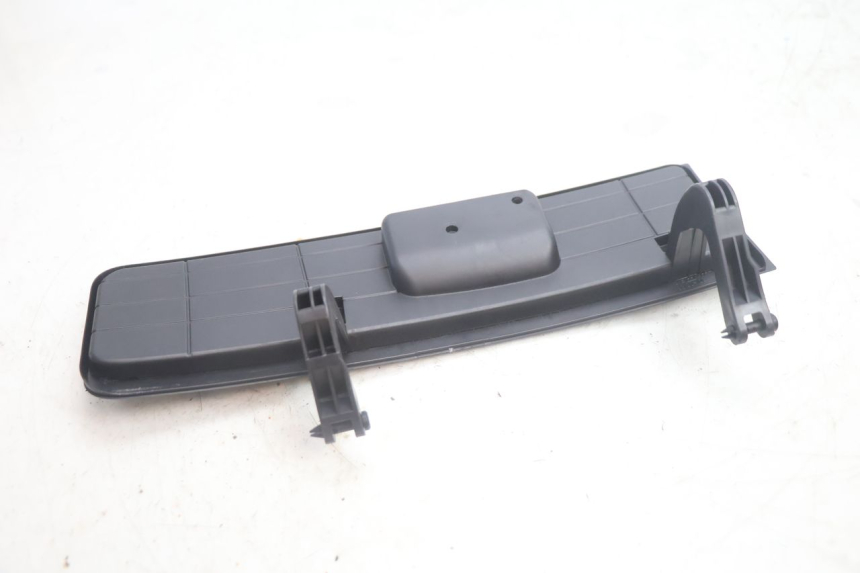 photo de UCHWYT NA SCHOWEK NA RĘKAWICZKI SUZUKI BURGMAN EXECUTIVE ABS 650 (2006 - 2012) - Inny kąt widzenia