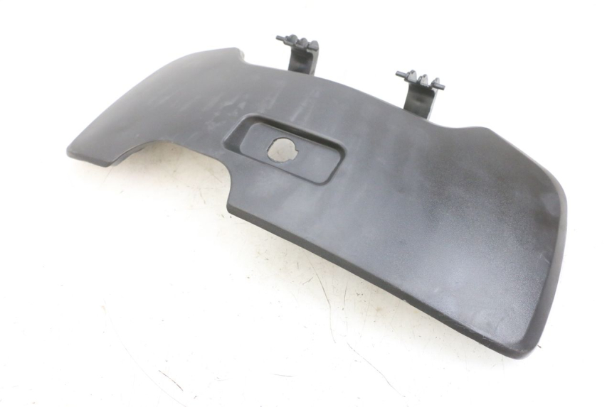 photo de UCHWYT SCHOWKA NA RĘKAWICZKI SYM GTS EVO 125 (2009 - 2013) - Widok ogólny