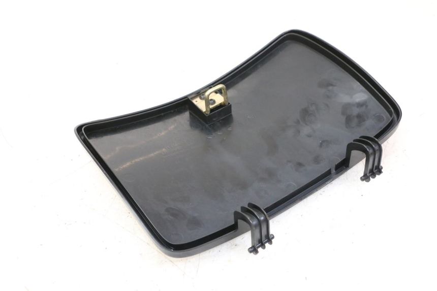 photo de UCHWYT NA SCHOWEK KYMCO PEOPLE S 125 (2000 - 2008) - Szczegół części