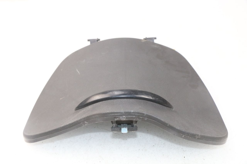 photo de UCHWYT SCHOWKA NA RĘKAWICZKI PIAGGIO LIBERTY 4T 50 (2009 - 2015) - Inny kąt widzenia