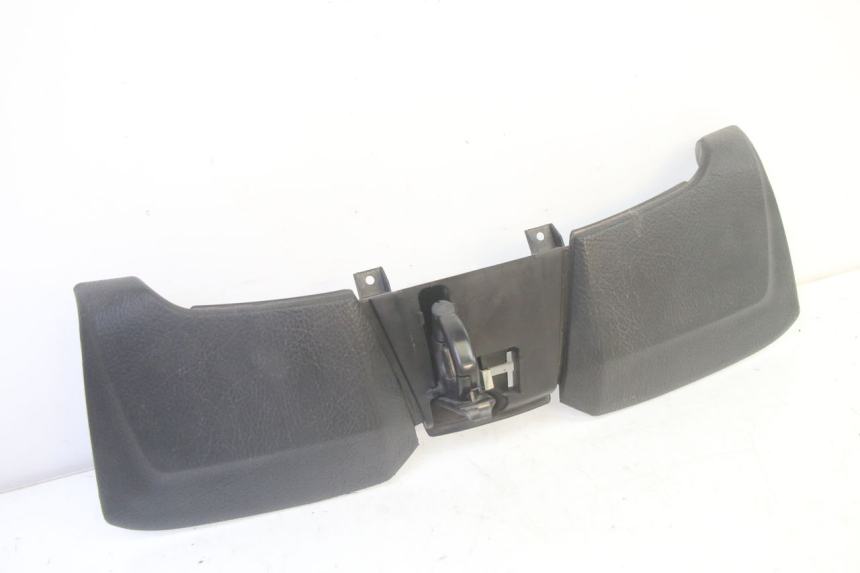 photo de UCHWYT SCHOWKA NA RĘKAWICZKI PIAGGIO MP3 500 (2016 - 2018) - Szczegół części