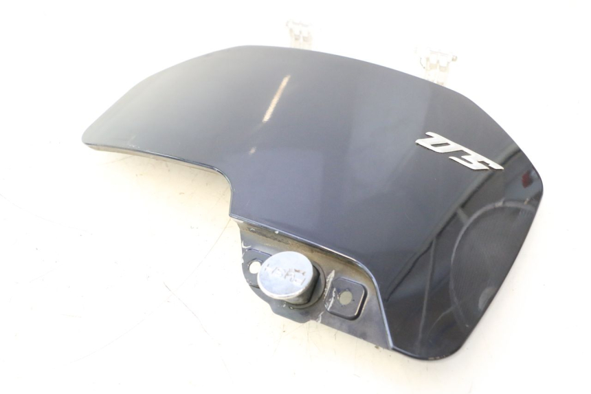 photo de UCHWYT SCHOWKA NA RĘKAWICZKI KYMCO LIKE 4T 50 (2019 - 2025) - Stan powierzchni