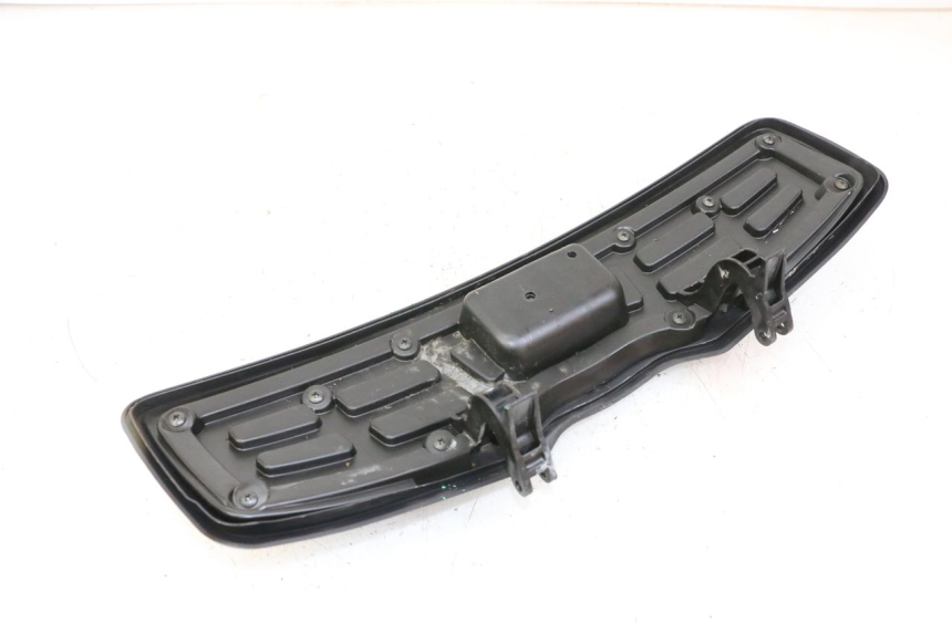 photo de UCHWYT SCHOWKA NA RĘKAWICZKI SUZUKI BURGMAN 125 (2007 - 2014) - Zoom stanu zużycia