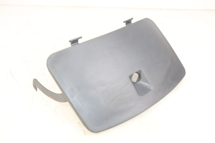 photo de UCHWYT SCHOWKA NA RĘKAWICZKI PEUGEOT SV 125 (1991 - 1994) - Inny kąt widzenia