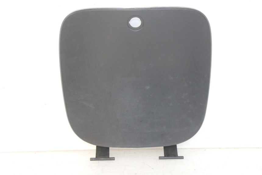 photo de UCHWYT SCHOWKA NA RĘKAWICZKI PEUGEOT TWEET 4T 50 (2018 - 2022) - Widok główny