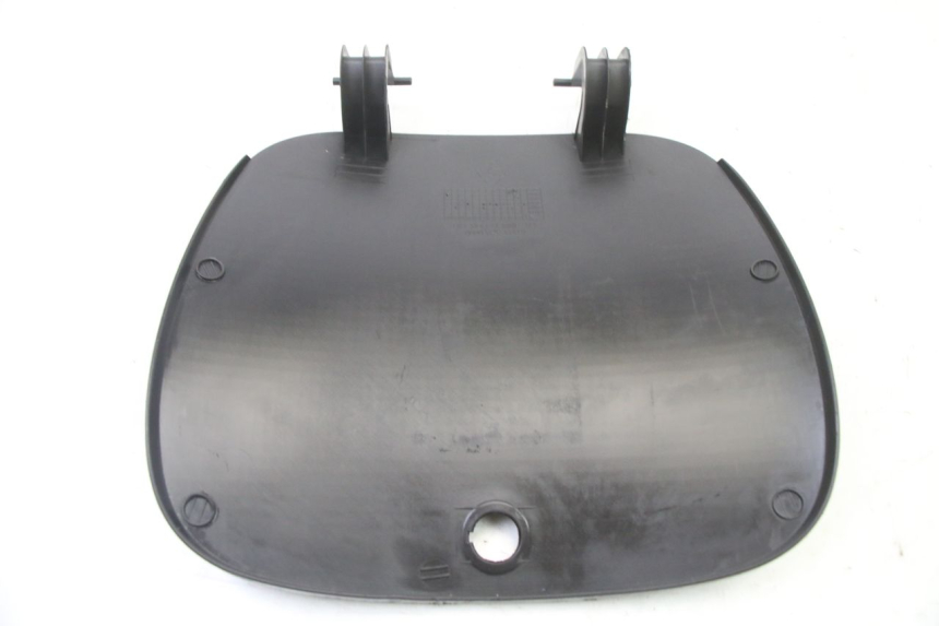 photo de UCHWYT SCHOWKA NA RĘKAWICZKI PEUGEOT TWEET 4T 50 (2014 - 2019) - Widok ogólny