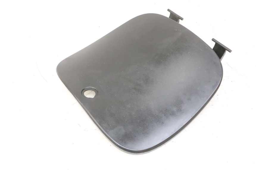 photo de UCHWYT SCHOWKA NA RĘKAWICZKI PEUGEOT TWEET PRO CARGO 50 (2018 - 2022) - Zoom stanu zużycia