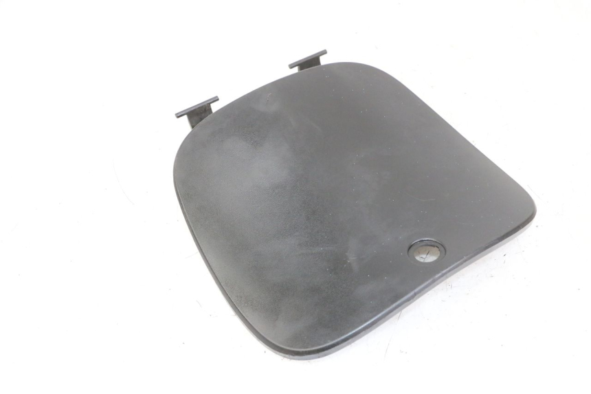 photo de UCHWYT SCHOWKA NA RĘKAWICZKI PEUGEOT TWEET PRO CARGO 50 (2018 - 2022) - Inny kąt widzenia