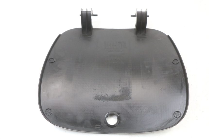 photo de UCHWYT NA SCHOWEK PEUGEOT TWEET 125 (2018 - 2021) - Zbliżenie techniczne