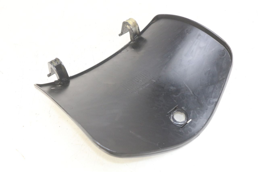 photo de UCHWYT SCHOWKA NA RĘKAWICZKI YIYING YY125T 125 (2006 - 2014) - Inny kąt widzenia