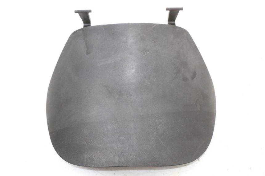 photo de UCHWYT SCHOWKA NA RĘKAWICZKI PIAGGIO ZIP 2T 50 (2009 - 2019) - Szczegół części