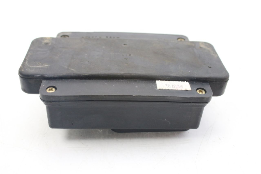 photo de UCHWYT BEZPIECZNIKA KAWASAKI ZZR 600 (1995 - 2004) - Zbliżenie techniczne