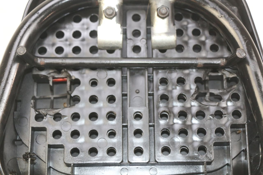 photo de Bagażnik tylni KYMCO AGILITY RS 4T 50 (2009 - 2013) - Zoom stanu zużycia