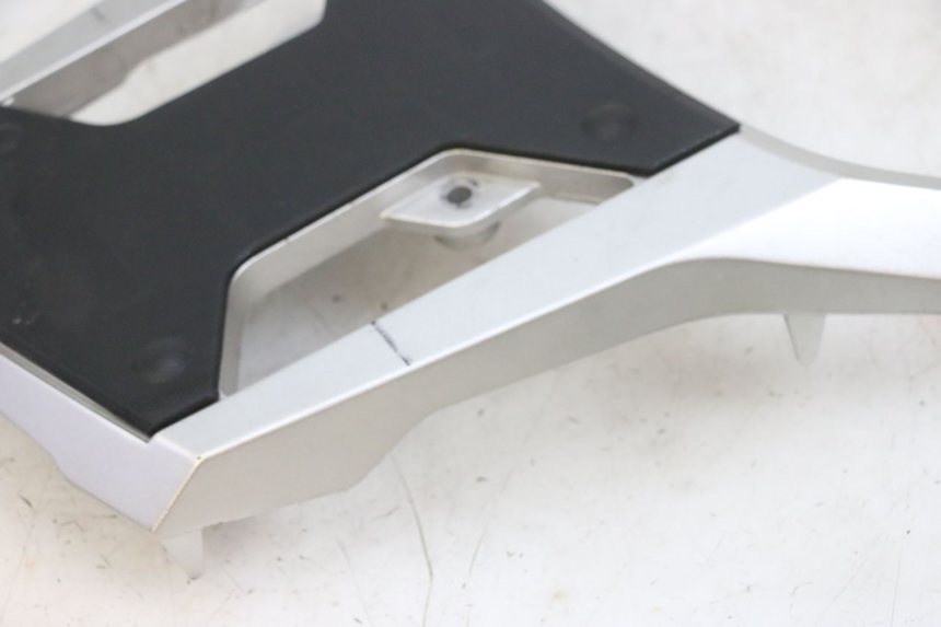 photo de Bagażnik tylni SUZUKI DL V STROM 1000 (2002 - 2007) - Szczegół części