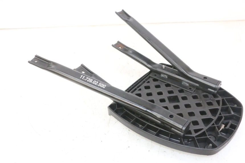 photo de Bagażnik tylni PEUGEOT ELYSEO 125 (1999 - 2004) - Zbliżenie techniczne