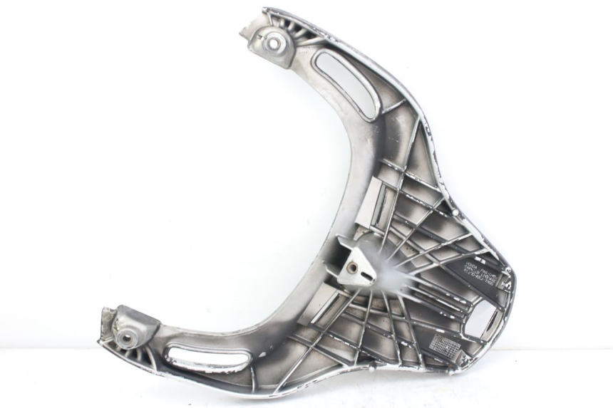 photo de Bagażnik tylni HONDA FES S-WING SWING ABS 125 (2007 - 2015) - Oznaczenia i referencje