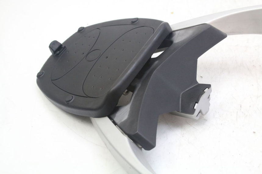 photo de Bagażnik tylni PEUGEOT GEOPOLIS RS 125 (2007 - 2009) - Oznaczenia i referencje