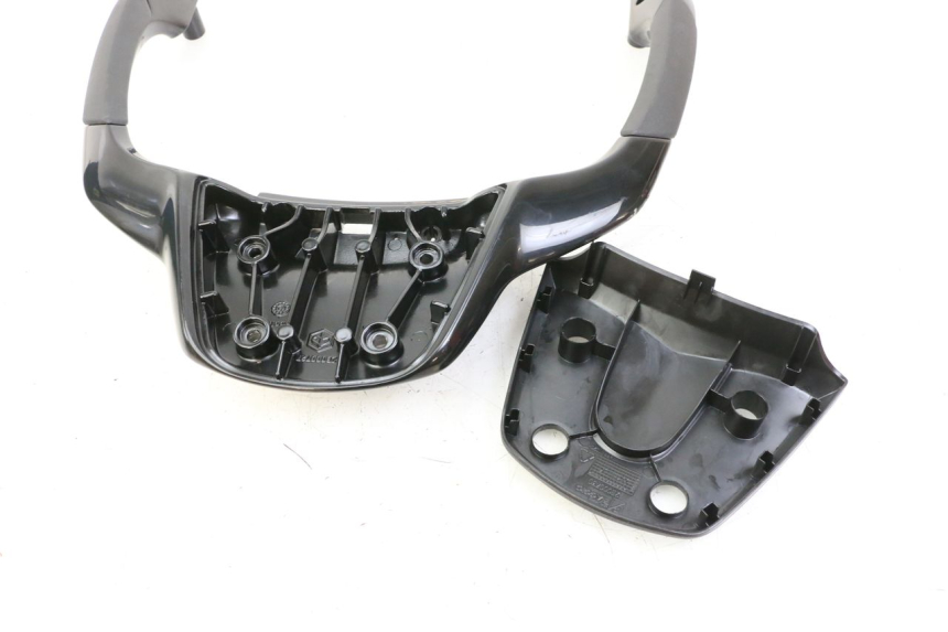 photo de Bagażnik tylni PIAGGIO MP3 500 (2014 - 2017) - Struktura - zbliżenie