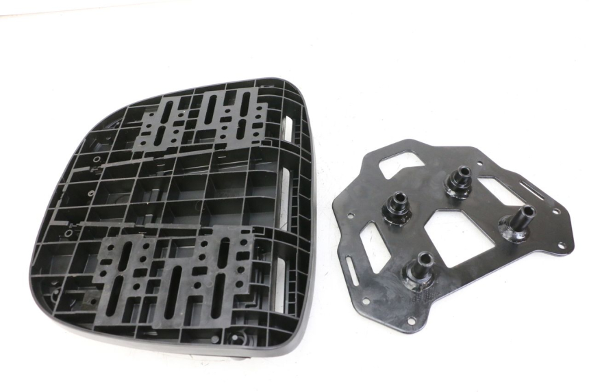 photo de Bagażnik tylni PIAGGIO MP3 500 (2014 - 2017) - Oznaczenia i referencje