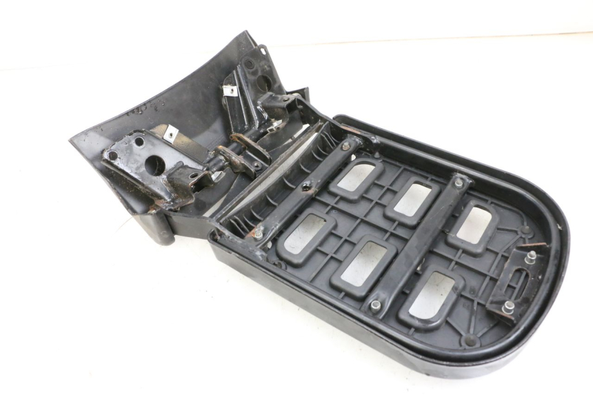 photo de Bagażnik tylni PIAGGIO MP3 RL 250 (2006 - 2010) - Punkty mocowania