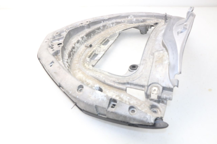 photo de Bagażnik tylni HONDA NSS EX FORZA 250 (2005 - 2013) - Zbliżenie techniczne