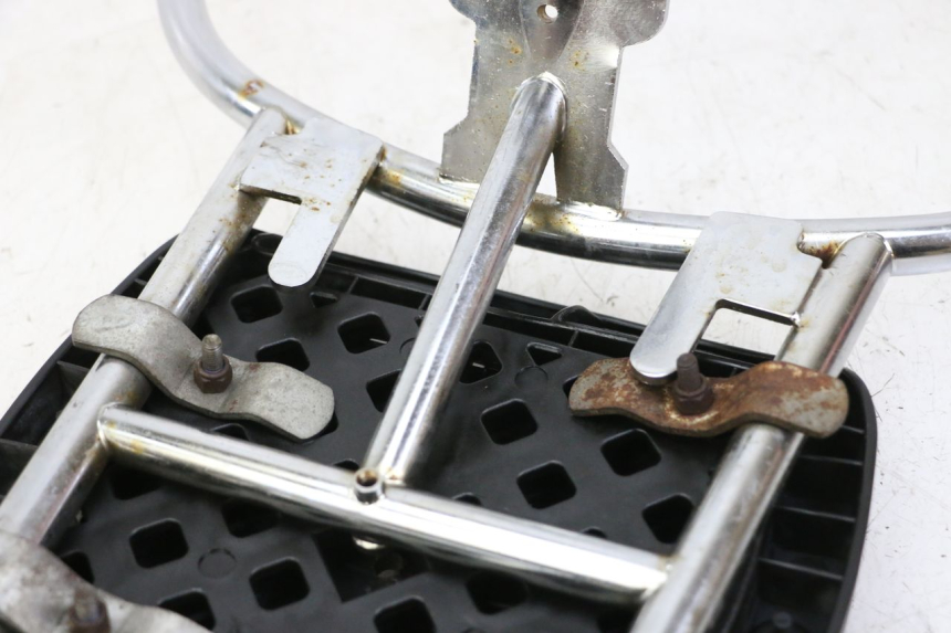 photo de Bagażnik tylni PIAGGIO VESPA LX 2T 50 (2005 - 2013) - Szczegół części