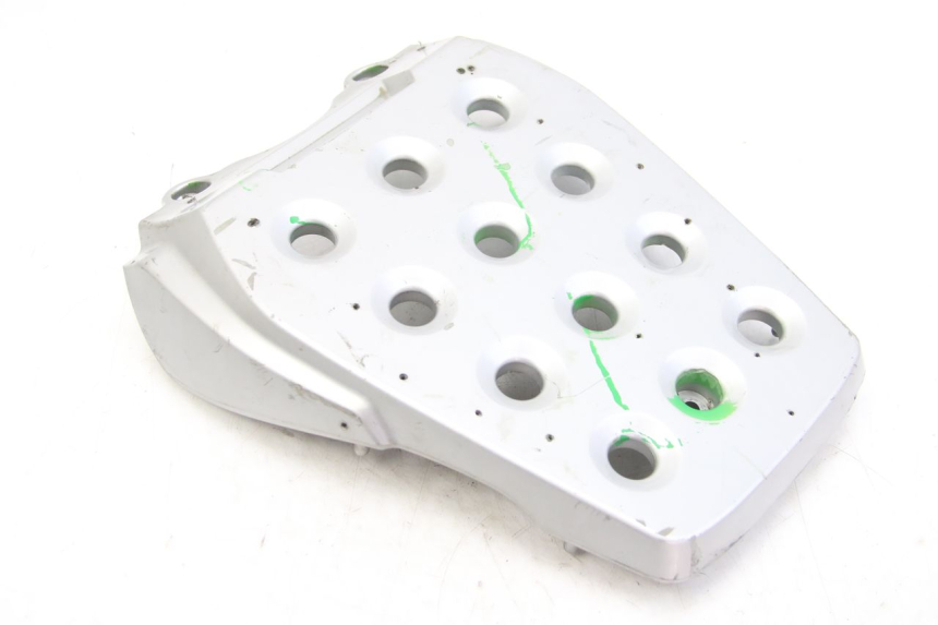 photo de Bagażnik tylni HYOSUNG RT KARION 125 (2003 - 2007) - Zoom stanu zużycia