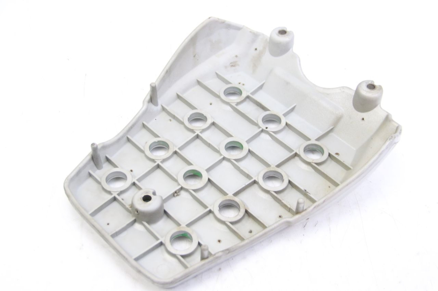 photo de Bagażnik tylni HYOSUNG RT KARION 125 (2003 - 2007) - Zbliżenie techniczne